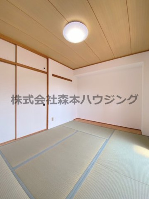 【和室】 | 　東香里野村マンション | 日本らしい落ち着いた雰囲気の和室です