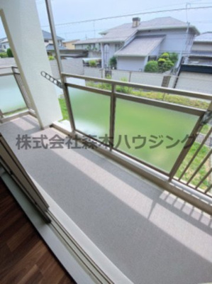 【バルコニー】 | 　東香里野村マンション | リビング側のメインバルコニーです