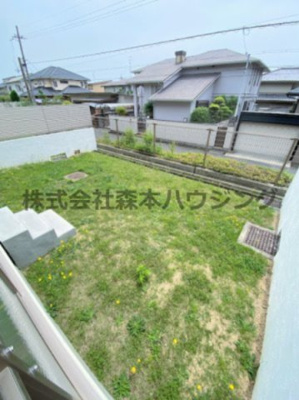 【庭】 | 　東香里野村マンション | 1階のお部屋は広々とした専用テラススペースがあります