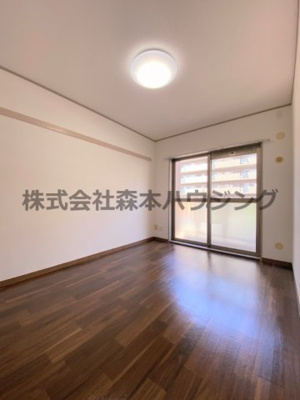 【洋室】 | 　東香里野村マンション | 広々とした洋室です