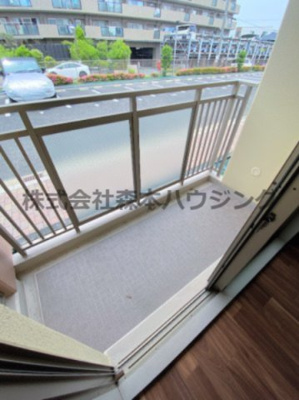 【バルコニー】 | 　東香里野村マンション | 洋室側のバルコニーです