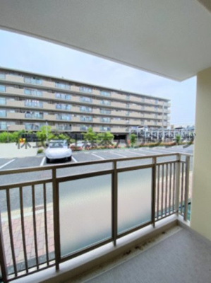 【展望】 | 　東香里野村マンション | 洋室から北向きの眺望です