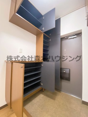 【収納】 | 　東香里野村マンション | シューズクローゼットついてます