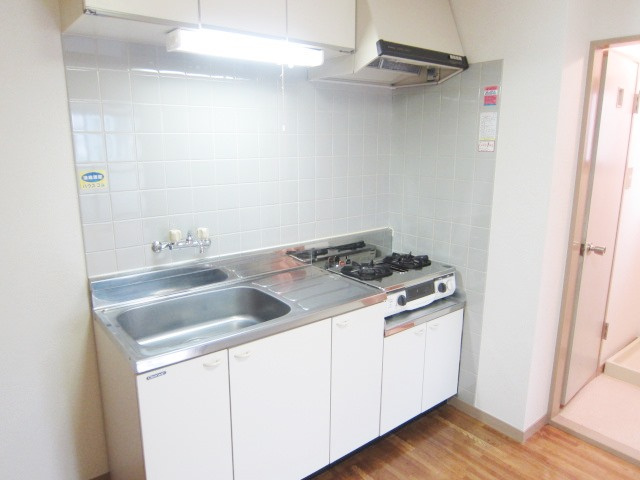 メゾンさくらのキッチン|別号室の参考写真です。