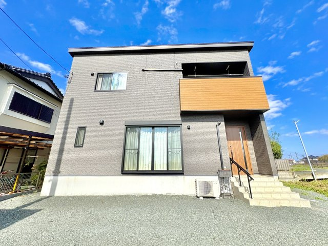売中古戸建　中央区市野町の外観|南向きの物件です。前面棟なく日差しがたっぷり入る日当たり良好の物件です。