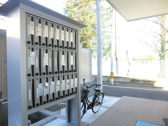 リブリ・プライムのエントランス|★１階・エントランスに集合ポストを設置しています。★