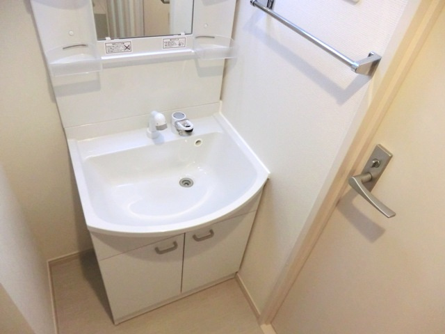 リブリ・プライムの洗面所|★シャワー水栓型洗面台付き。★