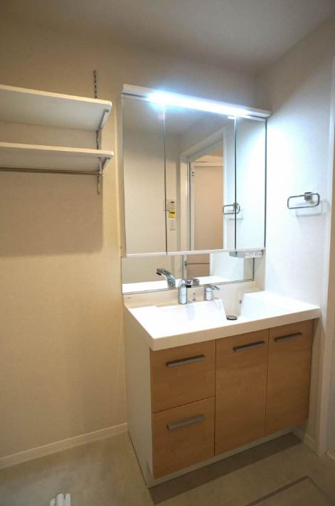 ラヴィータ　フェリーチェの独立洗面台