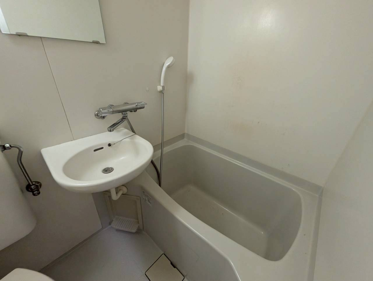 ベル・パレス豊中の浴室