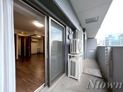 【バルコニー】 | プレサンスロジェ丸の内 | 広々としたバルコニーです