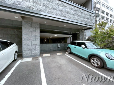 【駐車場】 | プレサンスロジェ丸の内 | 駐車場があります