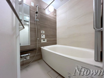 【浴室】 | プレサンスロジェ丸の内 | 使いやすいお風呂です