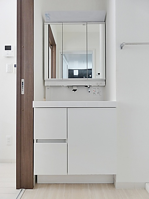 アルタイル一社の独立洗面台|独立洗面台あり、毎朝おしゃれに忙しい女性の方におすすめです