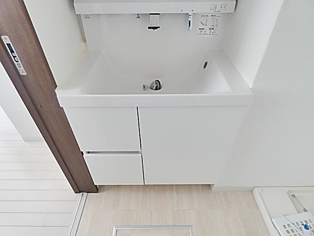 アルタイル一社の独立洗面台|朝の身支度には欠かせない独立洗面化粧台