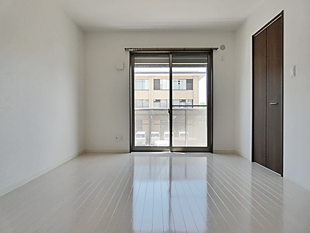 アルタイル一社の洋室|広々とした洋室です