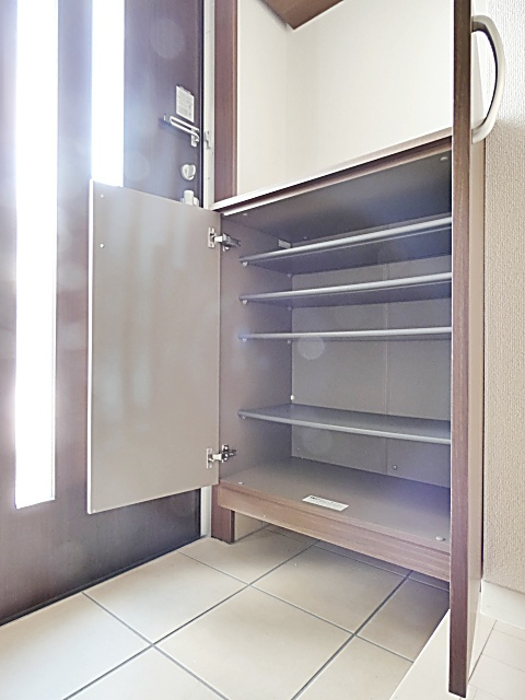 アルタイル一社の収納|小物を収納するのに便利です