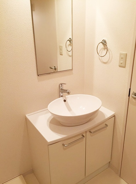 ビルーチェＡの洗面所|広い洗面スペース