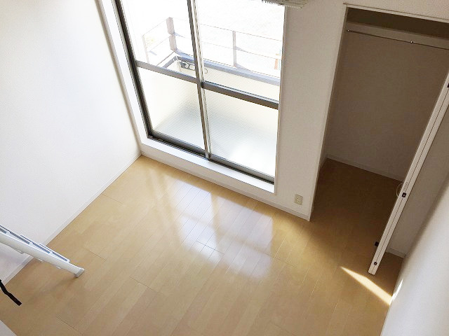 ビルーチェＡの居間・リビング|ゆったりとしたリビングです