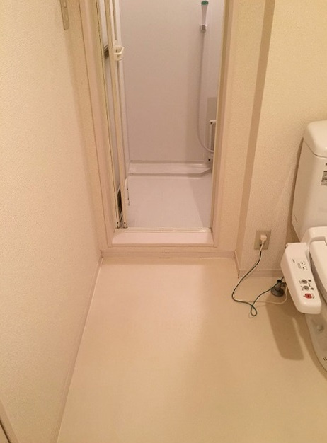 ビルーチェＡの洗面所|ゆったりとスペースのある洗面所