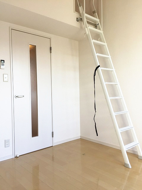 ビルーチェＡの居間・リビング|使いやすい居間です