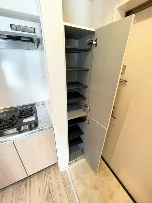 Ｈａｕｓ　Ｒｕｈｅ　高畑の玄関|きれいな玄関です