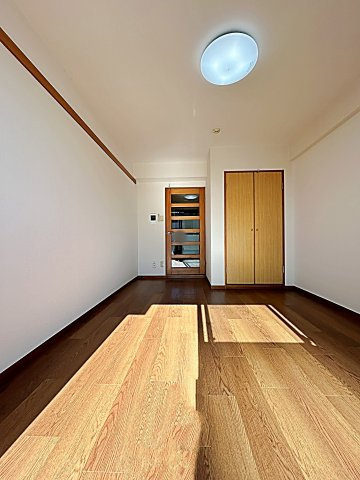 エクセルヒルズの居間・リビング|ゆったり過ごせる居間です