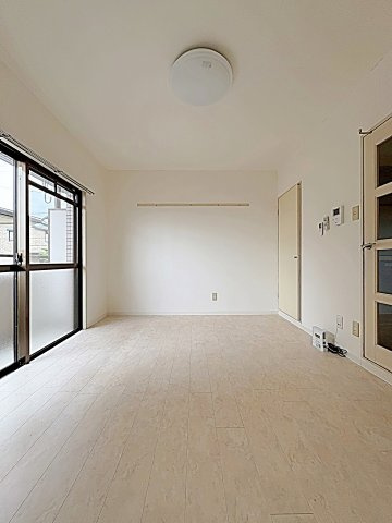 ヒルトップ平和ヶ丘の居間・リビング|こちらの居間で趣味の時間をお楽しみください