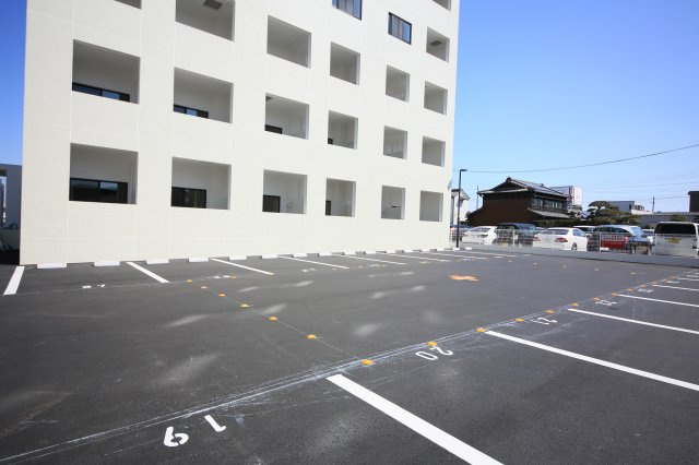 Luna Aoyamaの駐車場