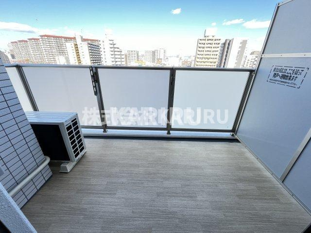 コーポラス京橋のバルコニー