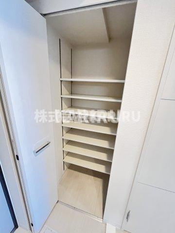 コーポラス京橋の玄関