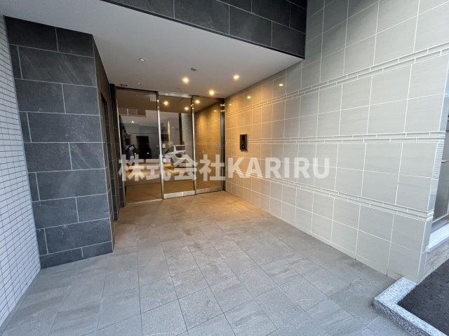 コーポラス京橋のエントランス