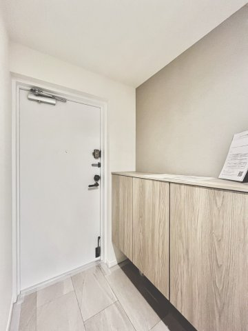 北五葉パーク・ホームズの玄関|明るい玄関です