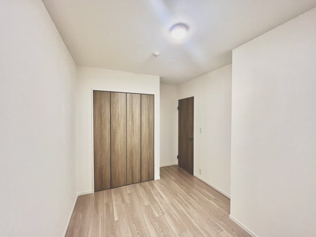 北五葉パーク・ホームズの洋室|ゆったりした洋室です