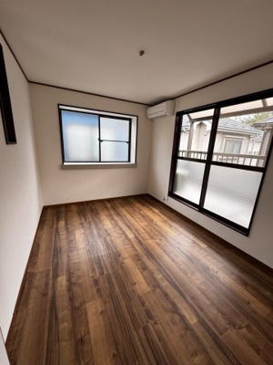 【洋室】 | 千葉県市川市大野町２丁目 快適な住空間に整備された中古戸建 | 使い勝手のいい洋室です