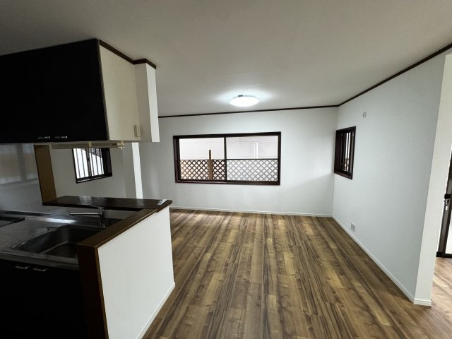 【居間・リビング】 | 千葉県市川市大野町２丁目 快適な住空間に整備された中古戸建 | おしゃれな居間です