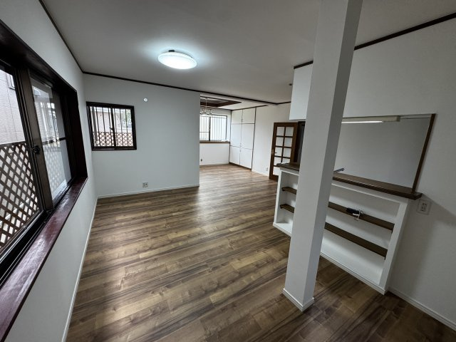 【居間・リビング】 | 千葉県市川市大野町２丁目 快適な住空間に整備された中古戸建 | おしゃれなリビングです