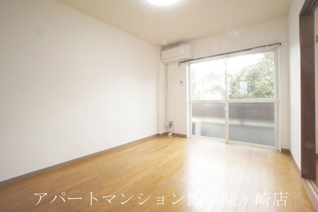 グランドールUⅡの居間・リビング