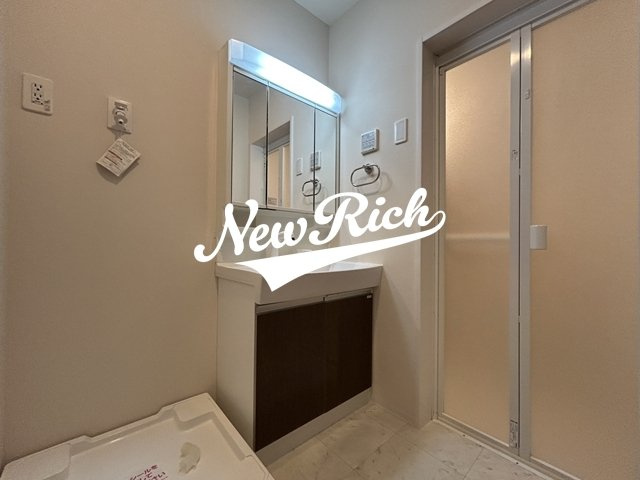 高崎市倉賀野町のアパートの独立洗面台