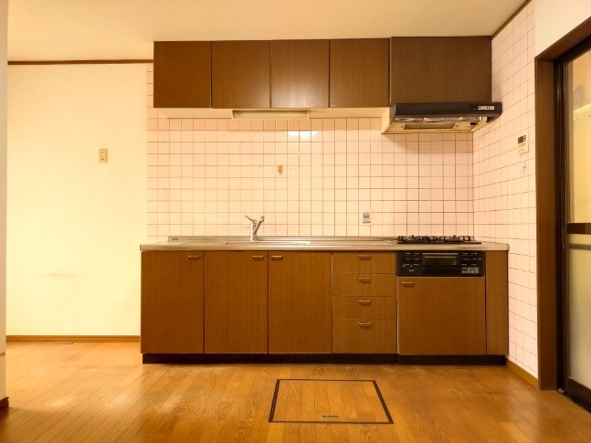 西宮市西波止町　中古戸建のキッチン