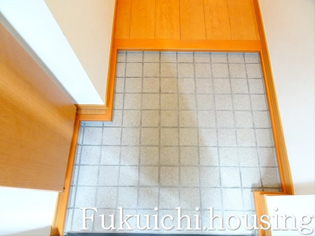 グレースコートの玄関