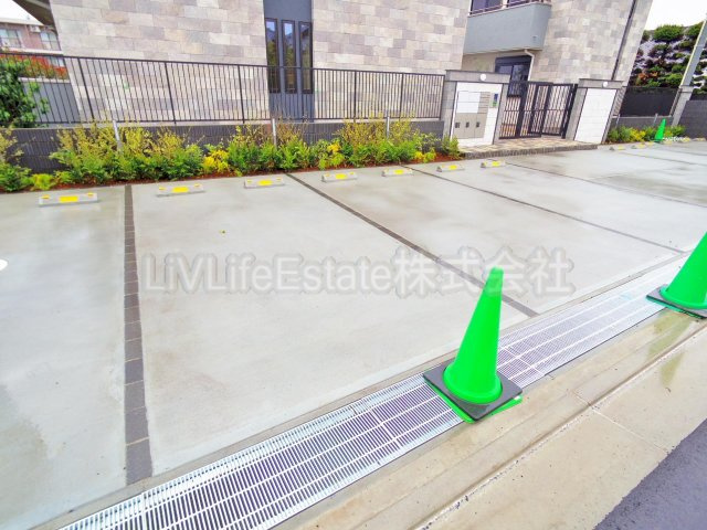 Ｋ・Ｎひばりヒルズの駐車場