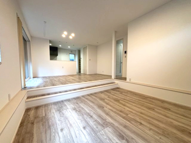 土浦市おおつ野8丁目　戸建の居間・リビング