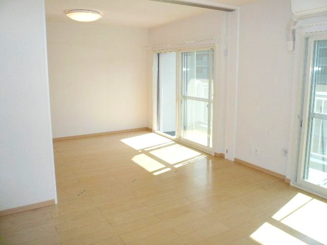 サニーハイツの居間・リビング