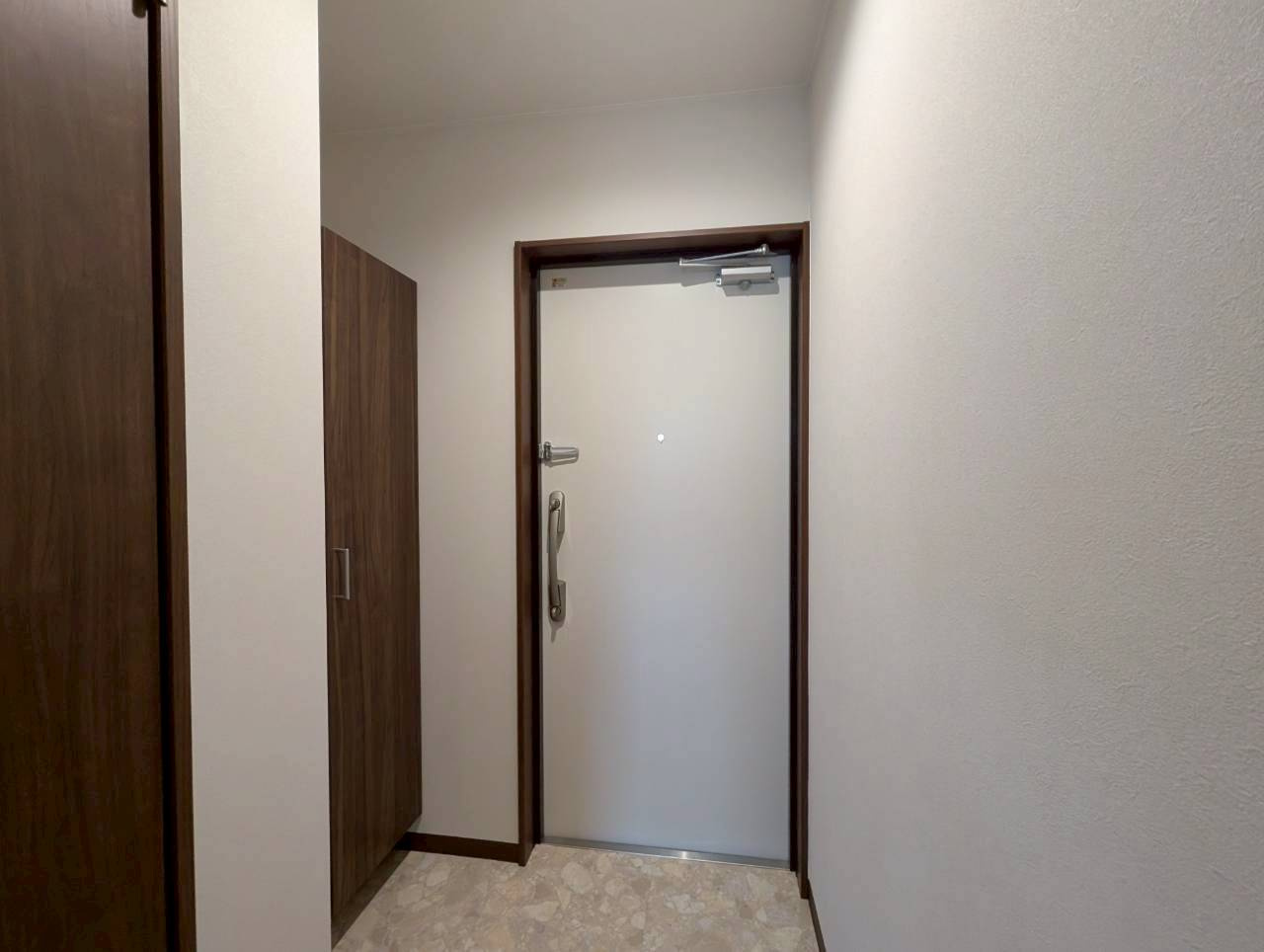 グランジュテ寺畑の玄関