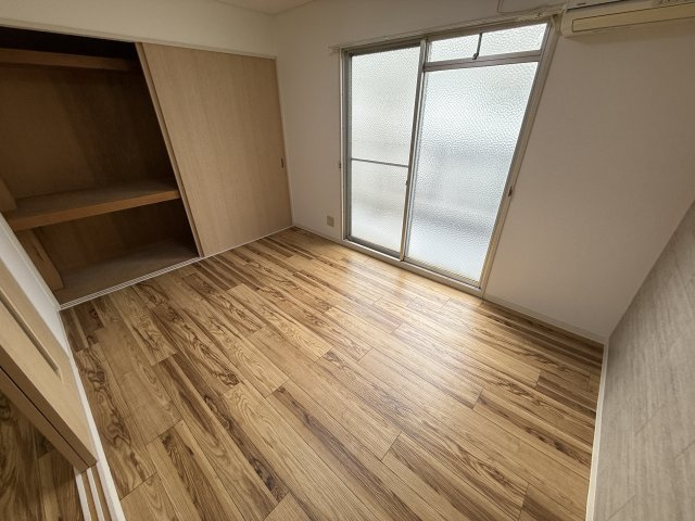 ルミナス野山の寝室