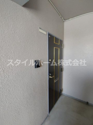 【玄関】 | カーサ・ノーブル | イメージ写真です。