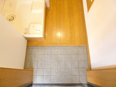 【玄関】 | フュエルラーデン笹塚