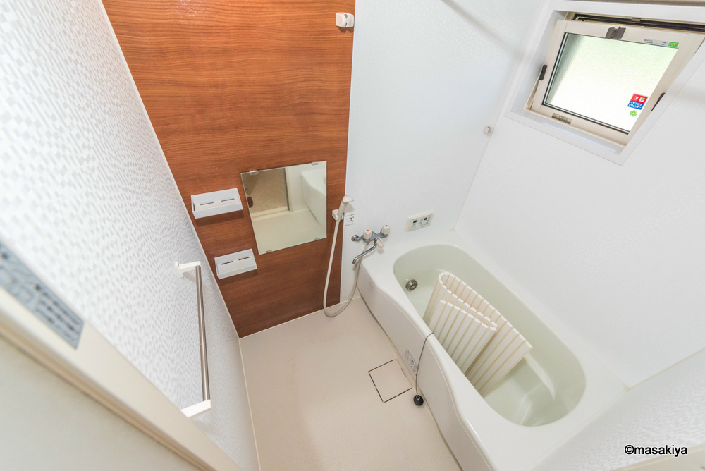 メゾン・ド・ポミエの浴室|お風呂　追い焚き・浴室乾燥機付きです。