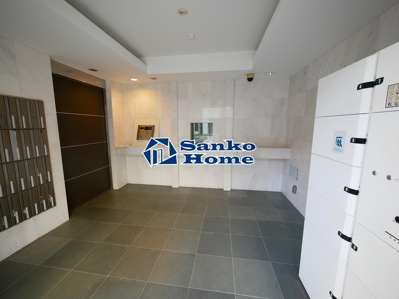 ドゥーエ新富町のロビー