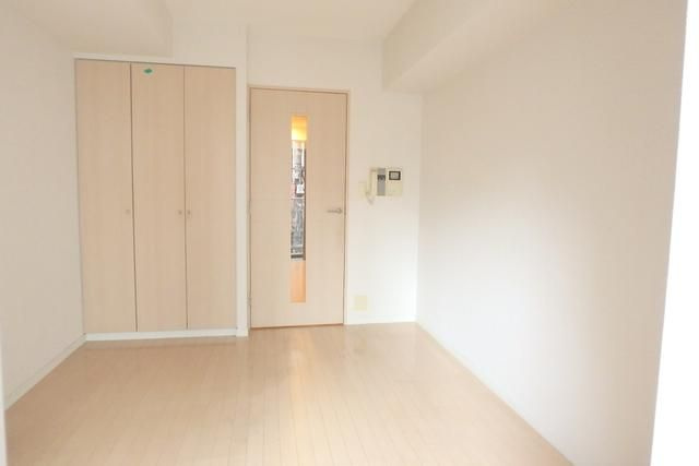 ドゥーエ新富町の寝室